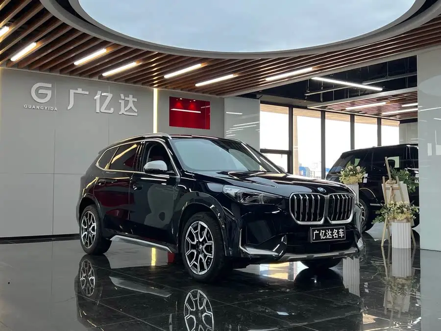 بي إم دبليو X1 2023 sDrive25Li حزمة تصميم X