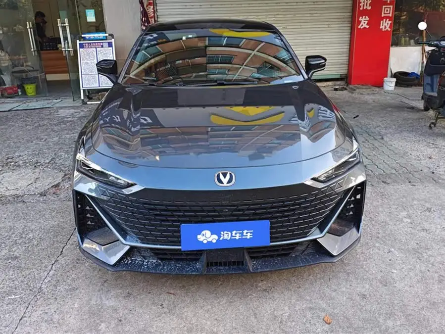 Changan UNI-V 2022 1.5T Premium
