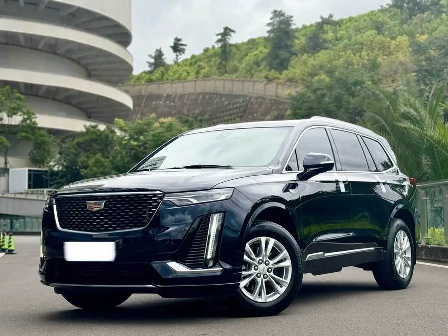 كاديلاك XT6 2021 28T فاخرة بستة مقاعد ودفع رباعي