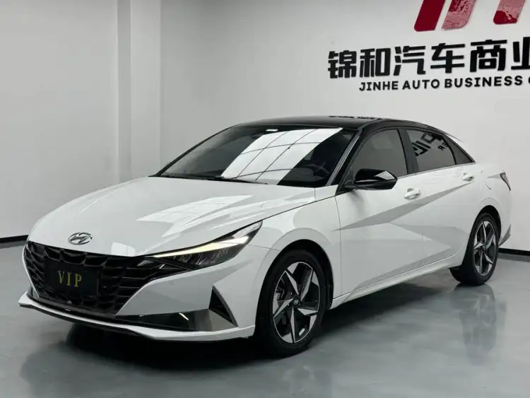Elantra 2022 1.5L CVT LUX Premium Edition