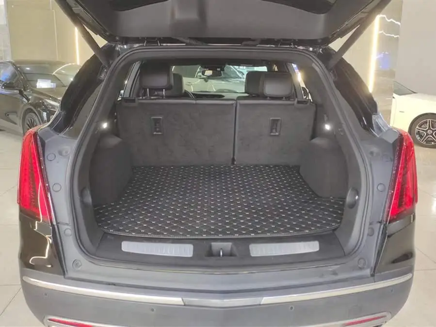 كاديلاك XT5 2021 28T الفاخرة