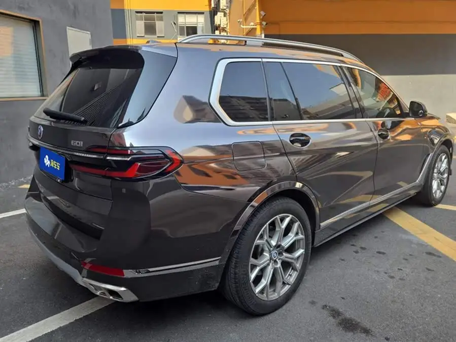 بي إم دبليو X7 2023 xDrive40i طراز إداري حزمة M الرياضية