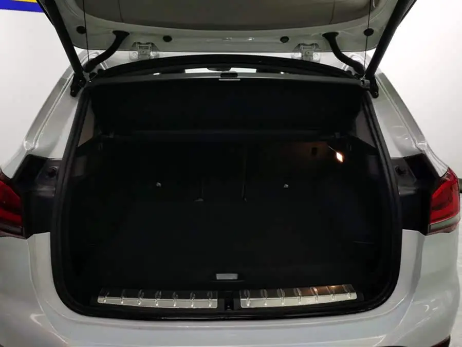 BMW X1 2021 sDrive25Li Leading Edition