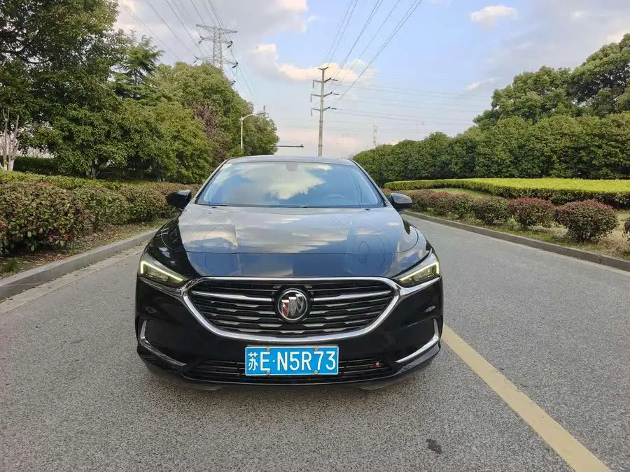 باك لاقروس 2021 552T فاخر