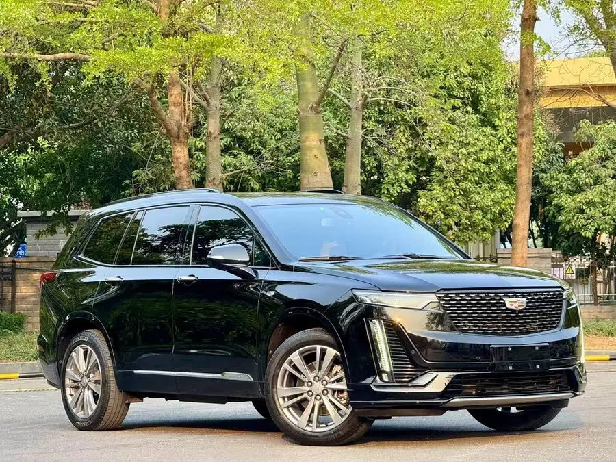 كاديلاك XT6 2021 28T فاخرة بستة مقاعد ودفع رباعي