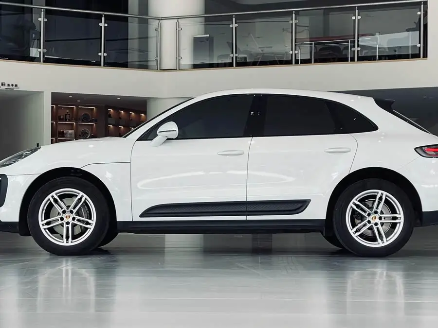 2023 Macan 2.0T