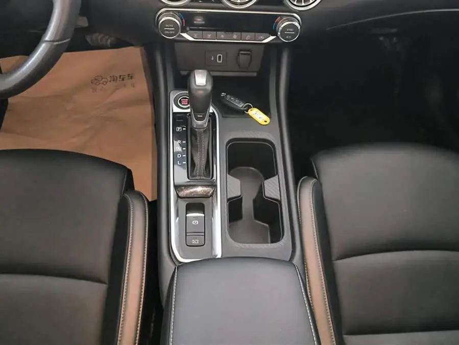 نيسان سيلفي 2022 1.6 لتر XL CVT إصدار الاستمتاع