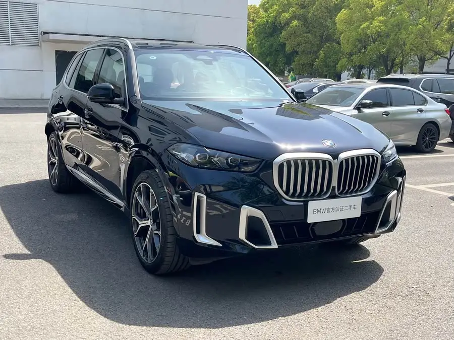 بي إم دبليو X5 2023 xDrive 30Li حزمة الرياضة M الفاخرة