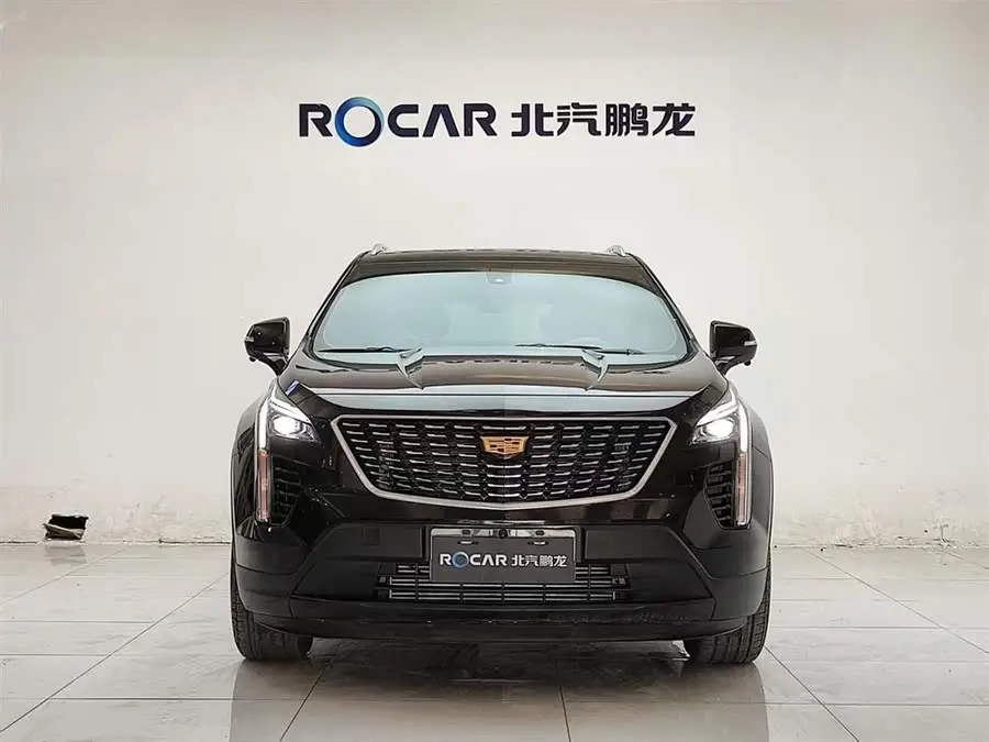 كاديلاك XT4 2022 28T طراز الدفع الثنائي