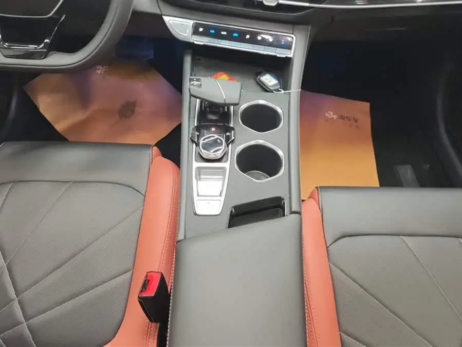 إيدونغ 2022 بلس بلو ويل NE 1.4T GDI DCT النسخة المتميزة