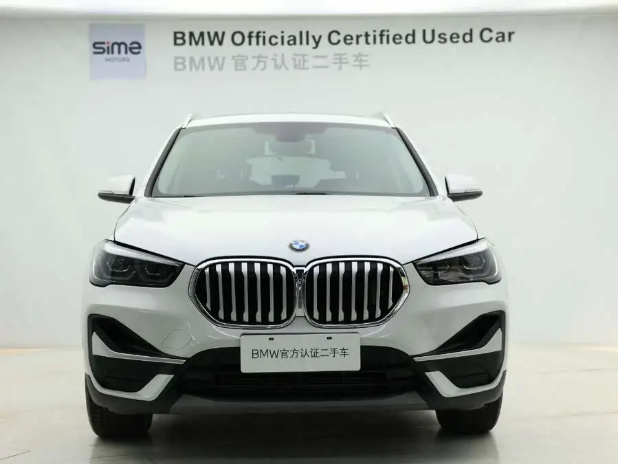 بي إم دبليو X1 2020 sDrive25Li الطراز الرائد