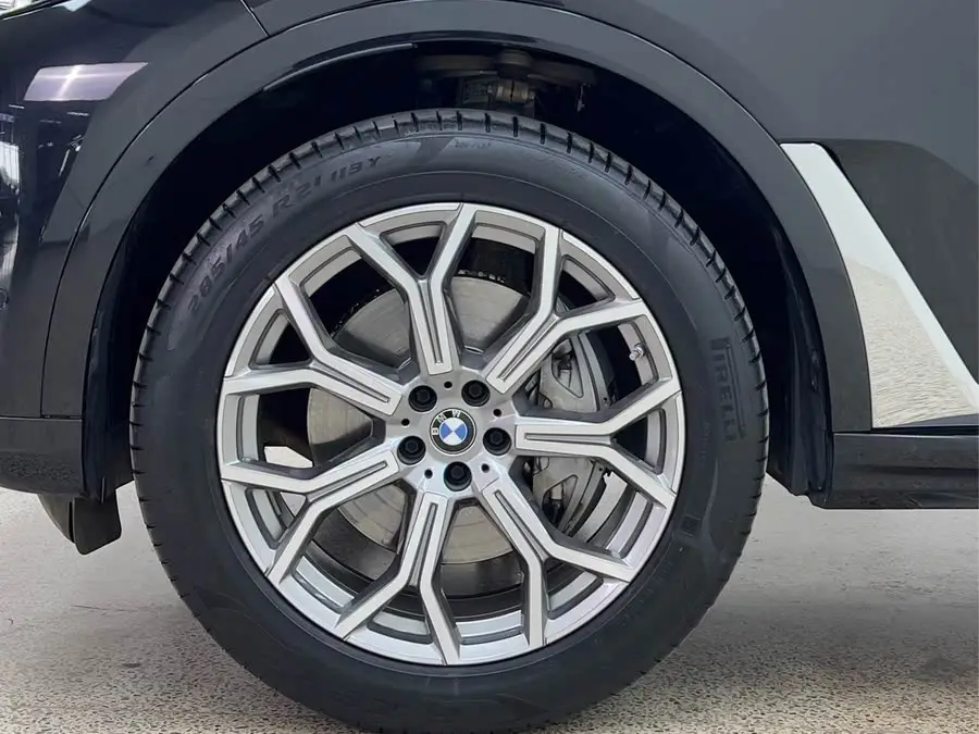 بي إم دبليو X7 2021 طراز xDrive40i حزمة فاخرة