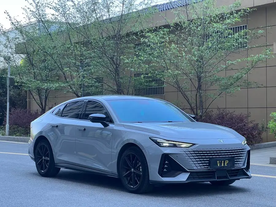 Changan UNI-V 2023 1.5T Premium Edition