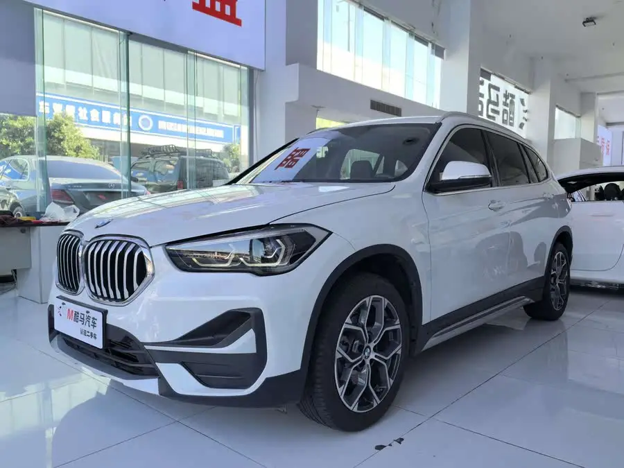 بي إم دبليو X1 2020 sDrive20Li الفاخرة