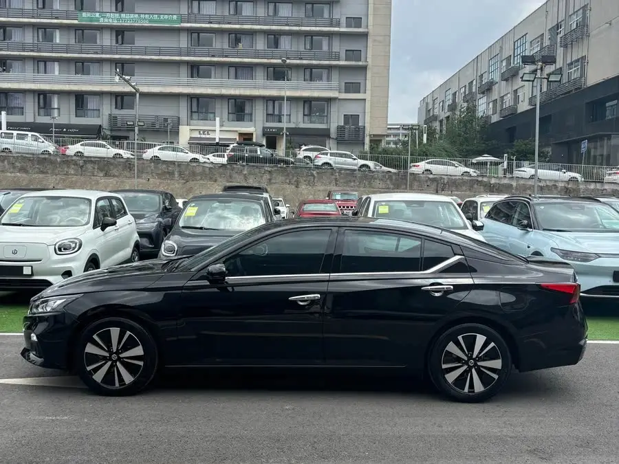 تينو 2021 2.0L XL نسخة الراحة