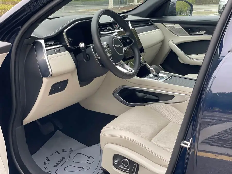 Jaguar F-PACE 2021 Model 250PS R-Dynamic SE