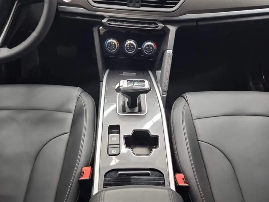 هافال H6 2021 إصدار رياضي 1.5T أوتوماتيكي طراز النخبة الذكي مع شبكة سداسية