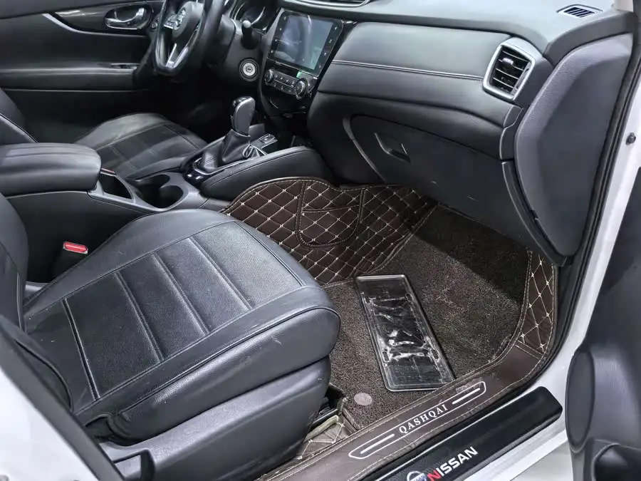 نيسان قاشقاي 2019 2.0 لتر CVT إصدار ذكي