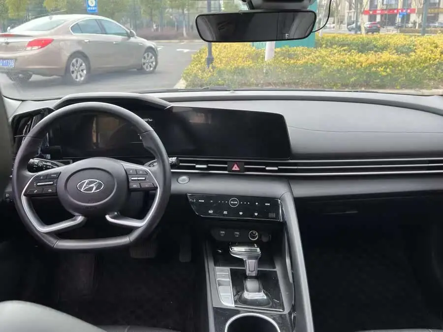 إيلانتر 2021 1.5 لتر CVT TOP النسخة الرائدة