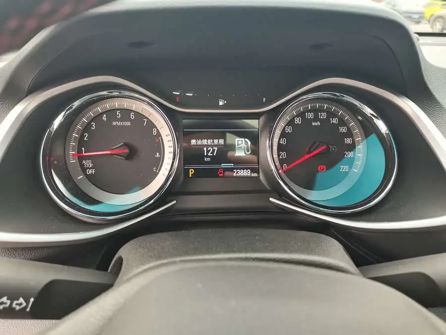 Wuling 2020 Model Light Hybrid Redline 530T Automatic Enjoy Version (5+2 Seats)