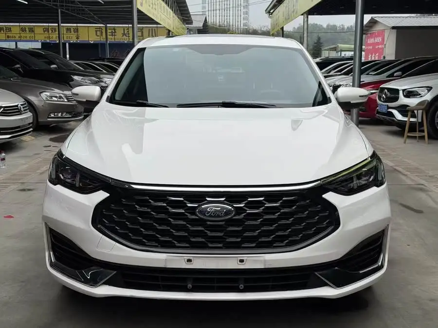 Ford Focus 2021 1.5L Automatic Diamond Edition