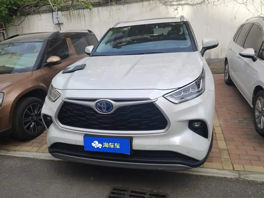 Highlander 2022 Hybrid 2.5L AWD Premium Edition 7-Seater