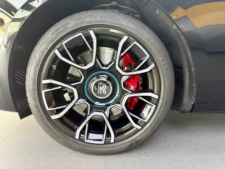 غوست 2024 طراز 6.7T بلاك بادج