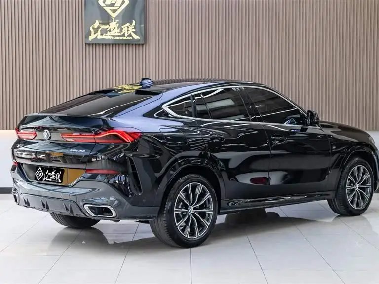 بي إم دبليو X6 2022 xDrive30i حزمة M الرياضية