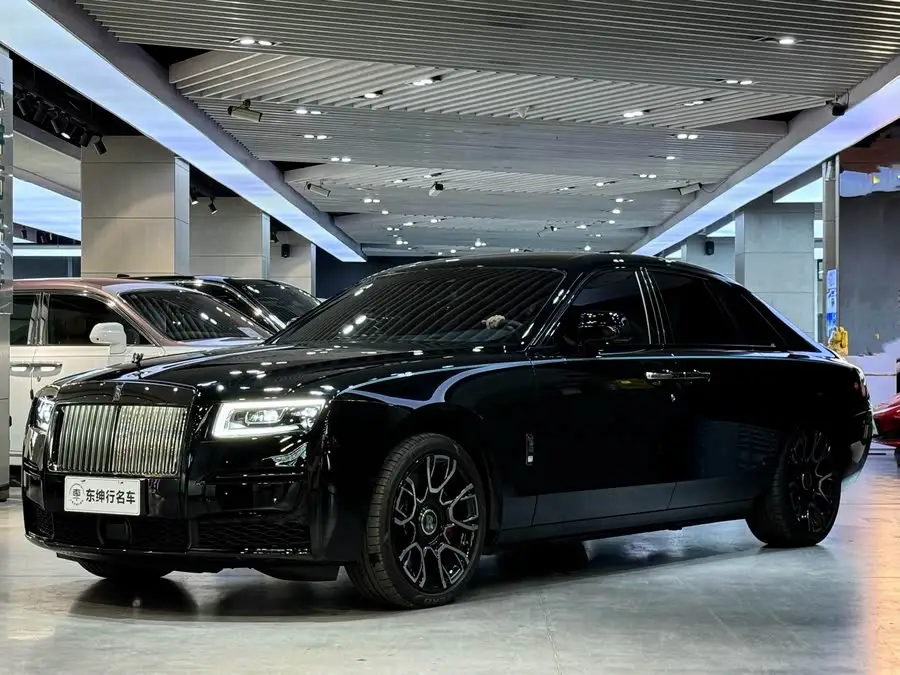 غوست 2022 6.7T بلاك بادج