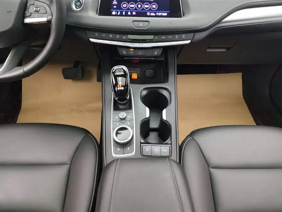 Cadillac XT4 2020 Facelift 28T FWD Premium