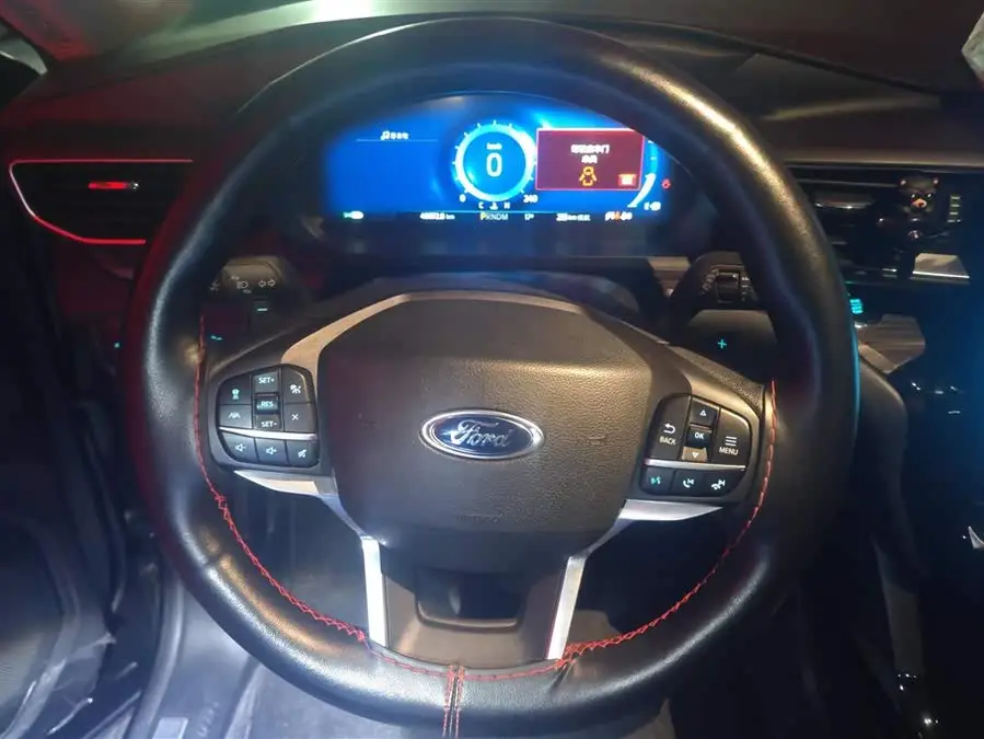 استكشاف 2020 EcoBoost 285 إصدار تيتانيوم 4WD 6 مقاعد