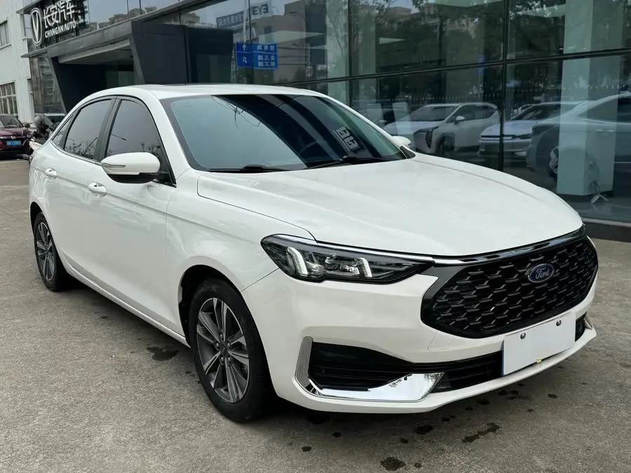 Ford Focus 2021 1.5L Automatic Diamond Edition