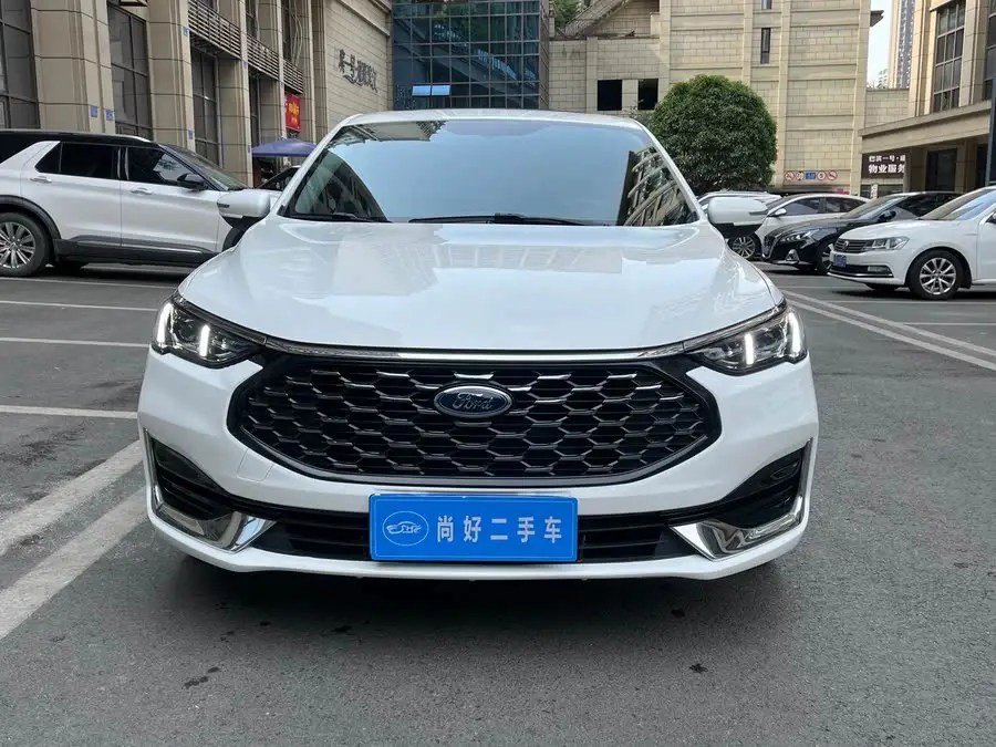 فورد فوكس 2021 1.5 لتر أوتوماتيكي إصدار الماس