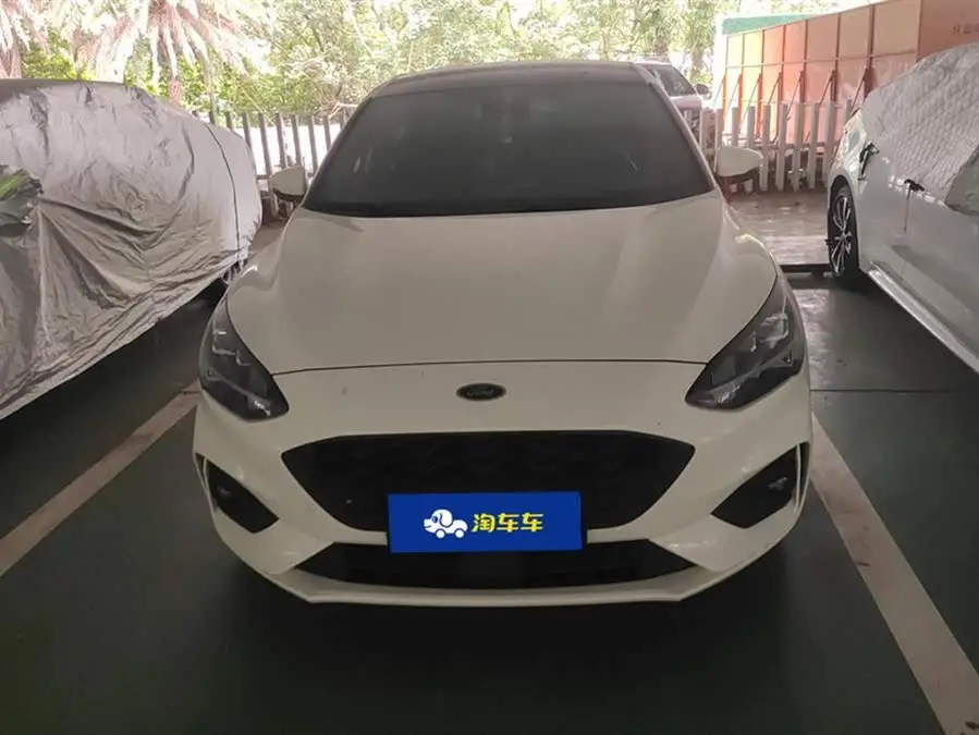 فورد فوكس 2021 سيدان إيكوبوست 180 أوتوماتيكي ST لاين