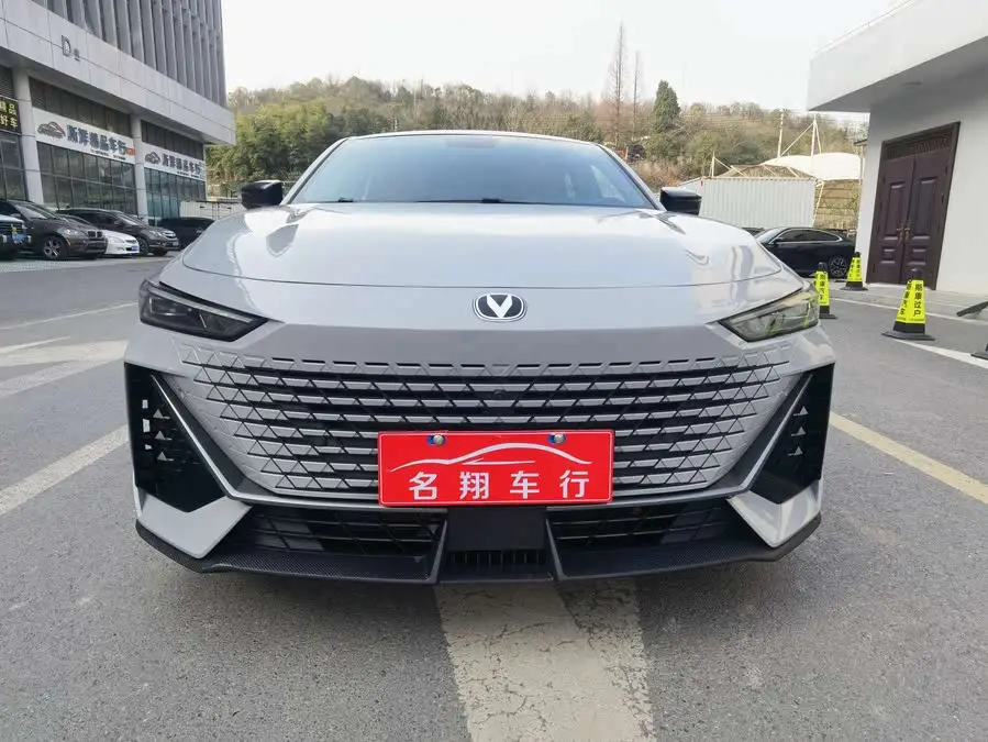 Changan UNI-V 2022 1.5T Premium