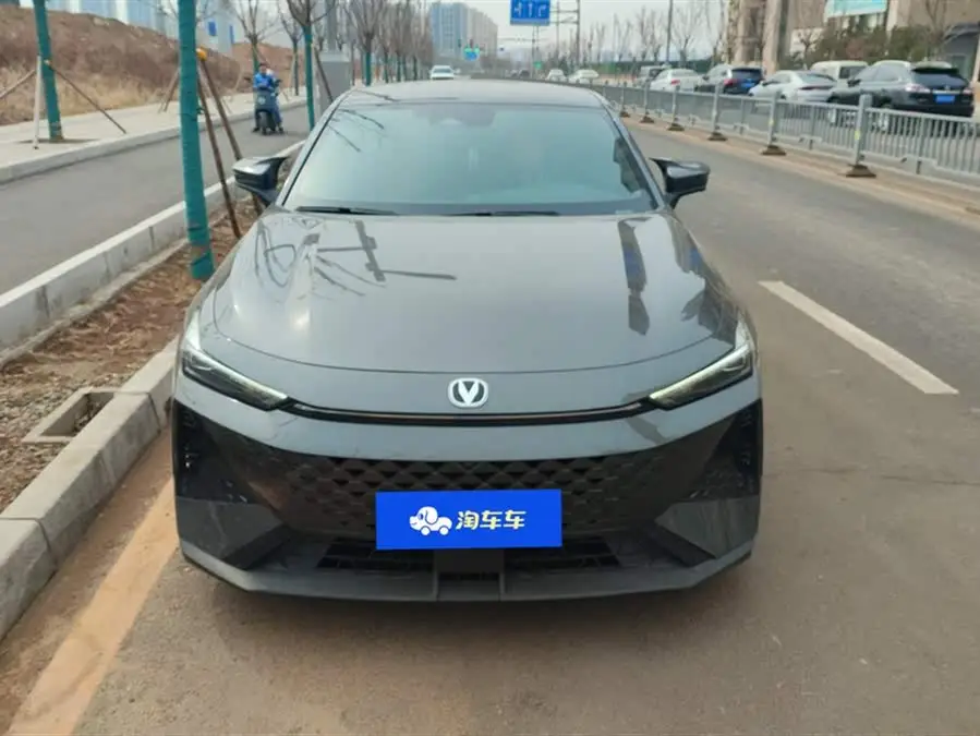 Changan UNI-V 2024 1.5T Premium