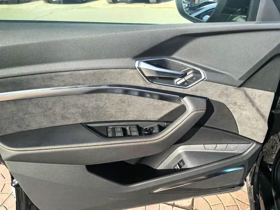 Audi e-tron 2021 50 quattro Premium