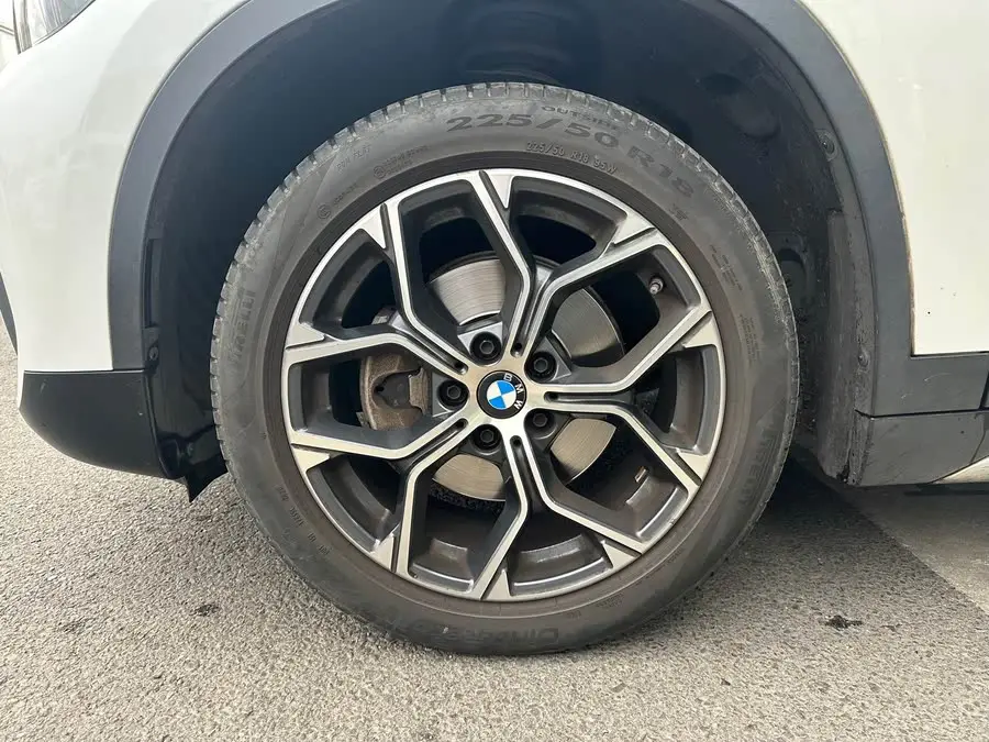 بي إم دبليو X1 2020 sDrive20Li الفئة الفاخرة