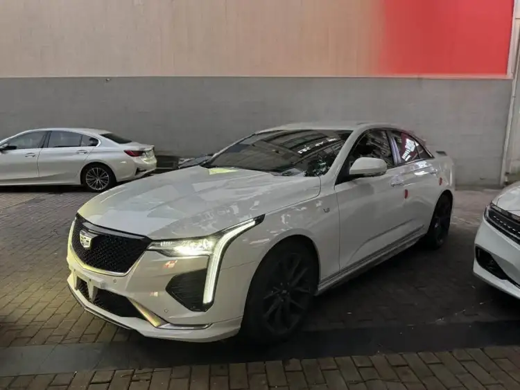 Cadillac CT4 2022 28T Premium