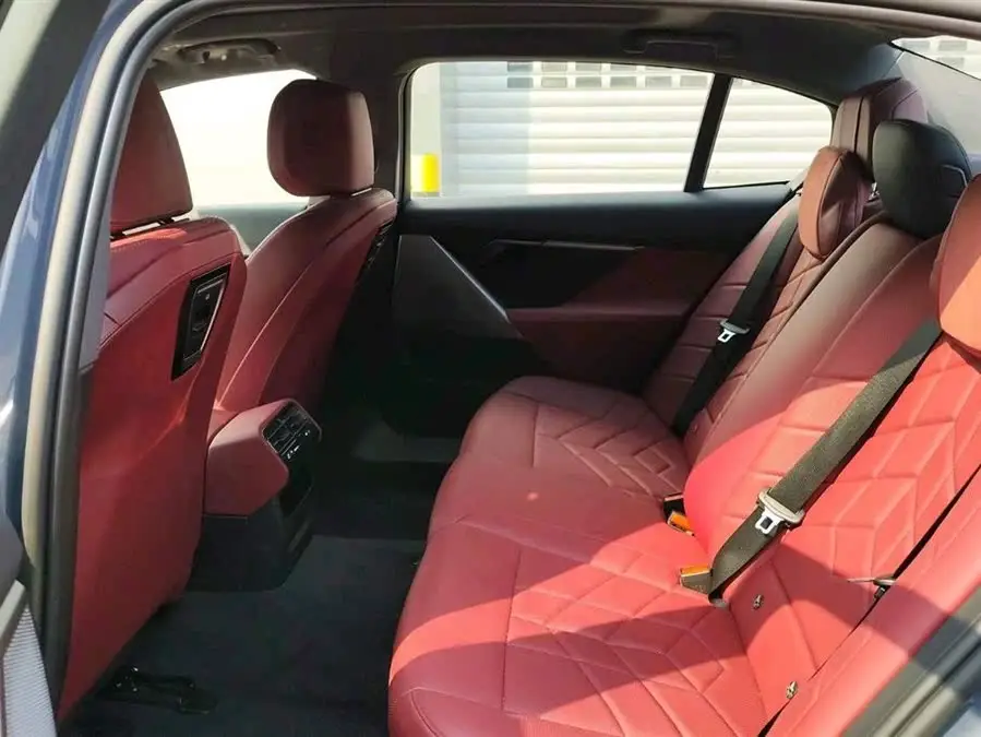 BMW i5 2024 eDrive 35L M Sport Package