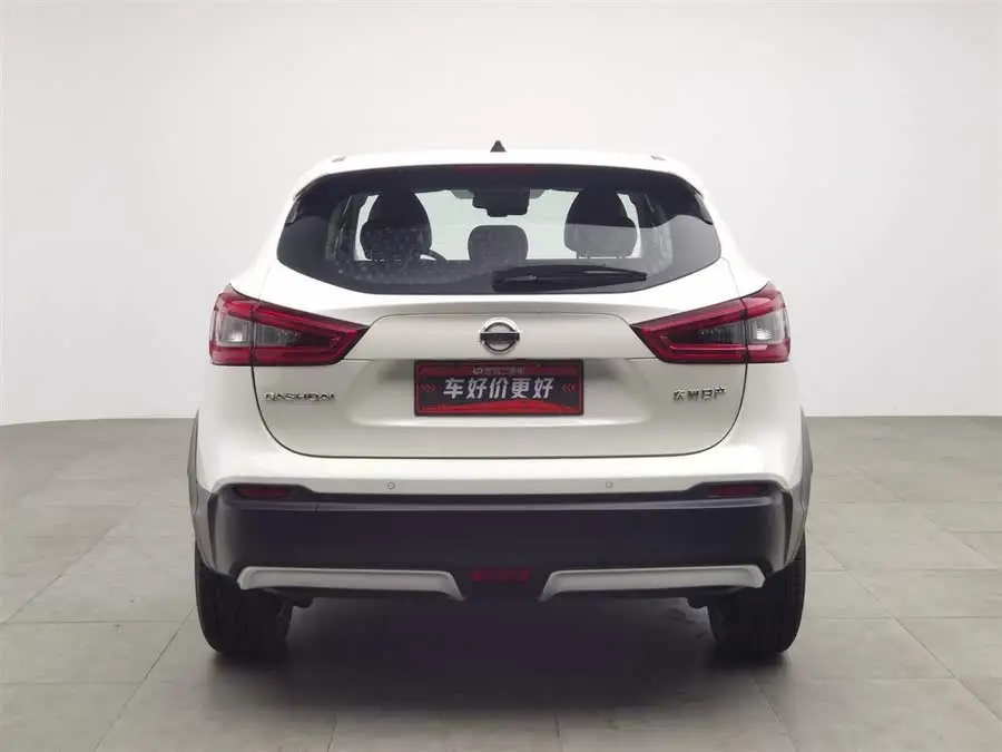 2021 نيسان قشقاي 2.0 لتر CVT الفخمة