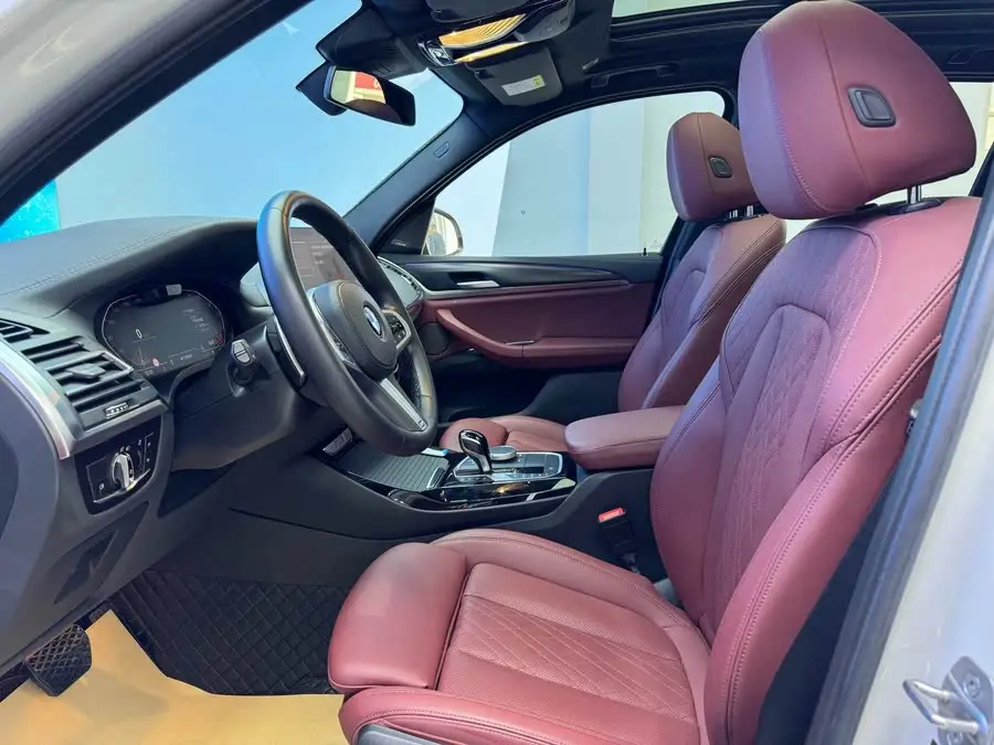 2022 بي إم دبليو X3 xDrive30i الفاخرة حزمة M سوداء