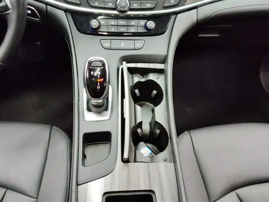 بيوك لاقروس 2021 652T الفاخرة