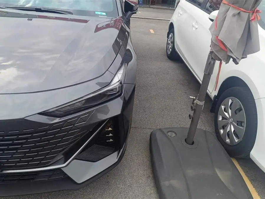 Changan UNI-V 2024 1.5T Premium