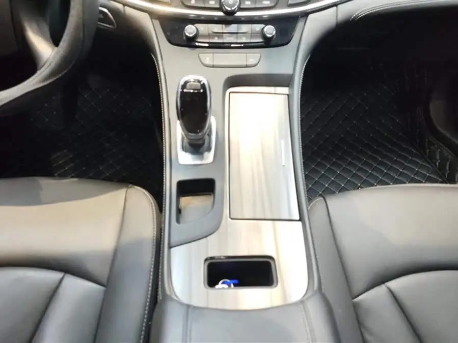 بيك لاقروس 2022 552T فاخرة