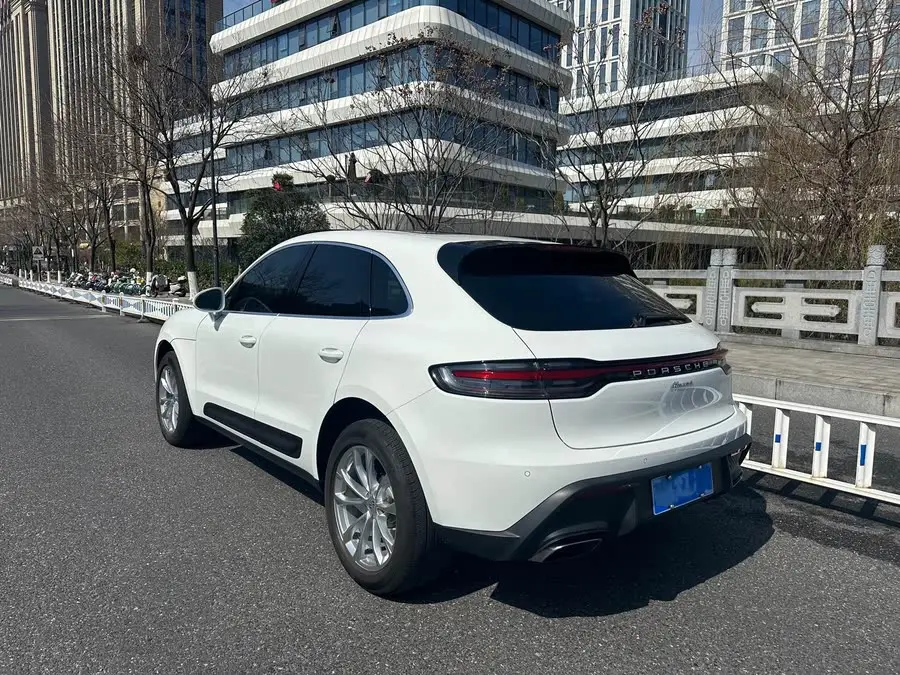 2024 Macan 2.0T