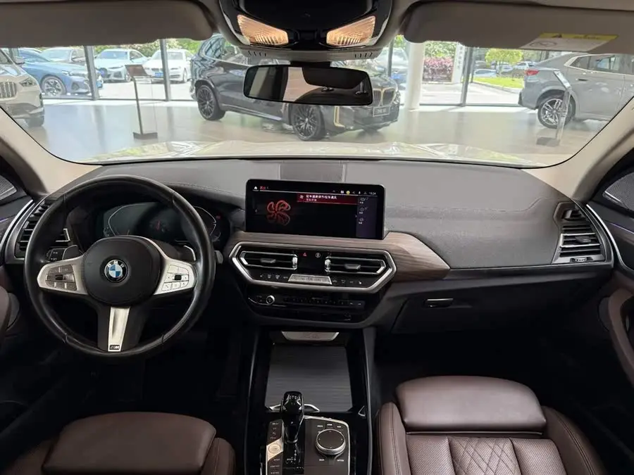 بي إم دبليو X3 2023 xDrive30i الطراز الرائد حزمة ليلة M