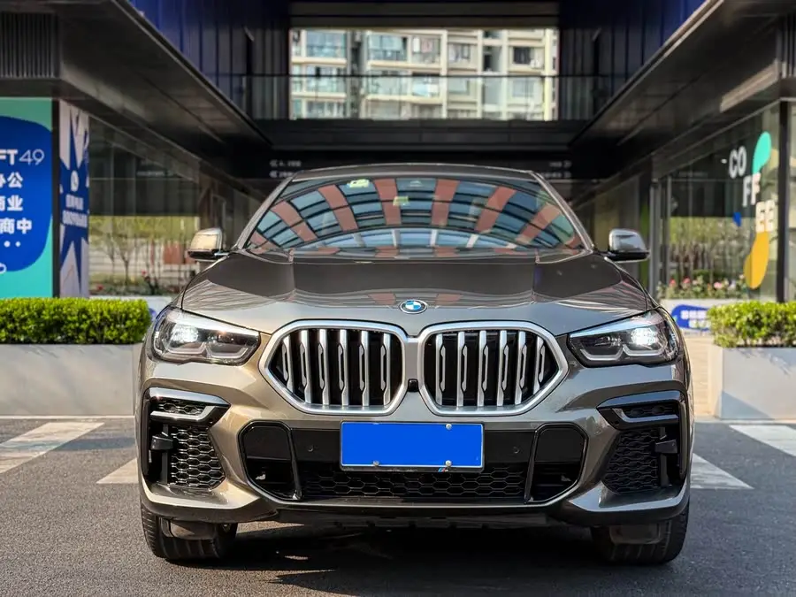 بي إم دبليو X6 2022 xDrive30i حزمة M الرياضية