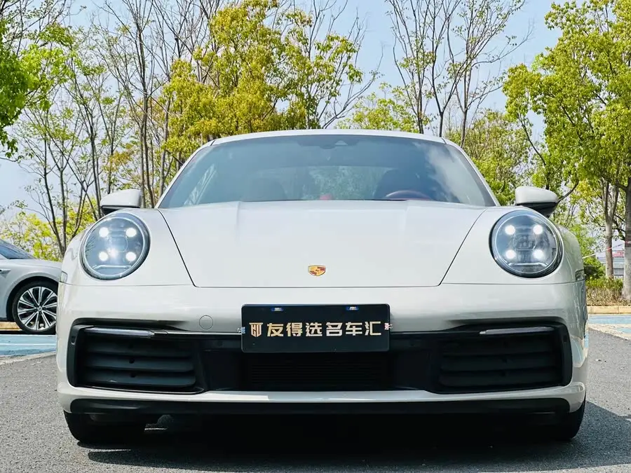 بورش 911 2023 كاريرا 3.0T