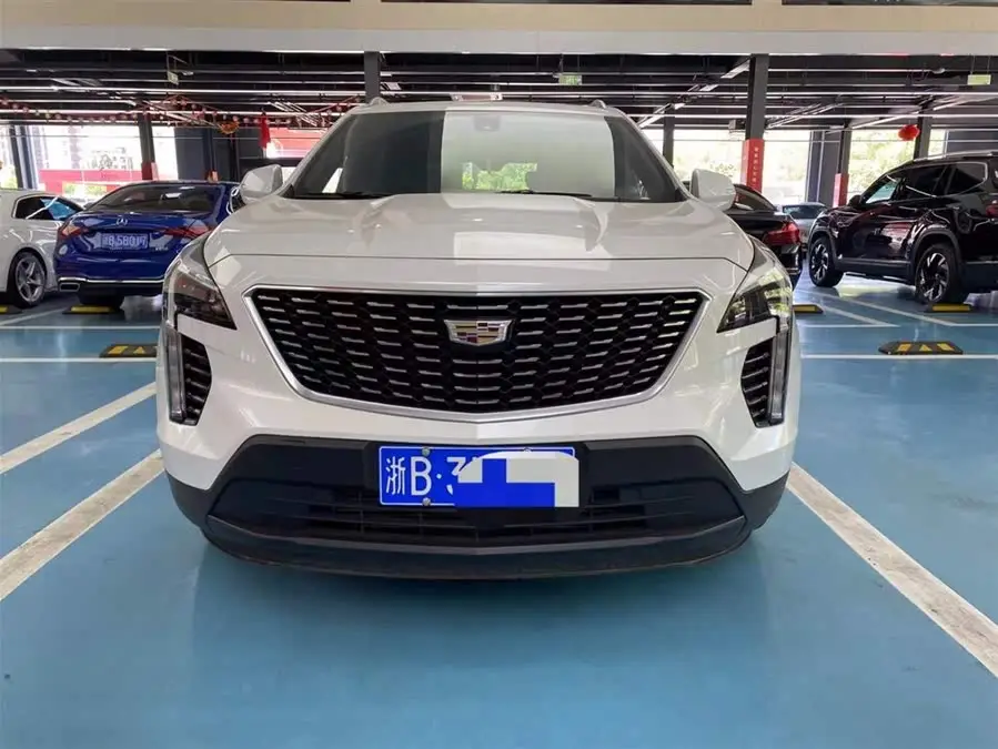كاديلاك XT4 2021 28T دفع ثنائي تقني